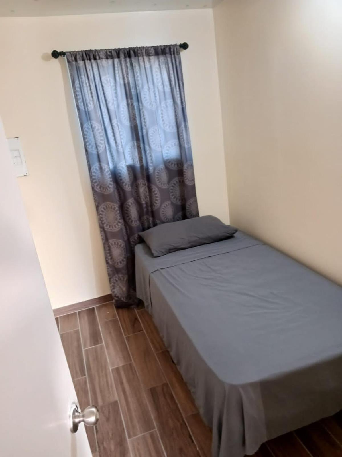 Хостел House Downtown Oc Санта-Ана Экстерьер фото